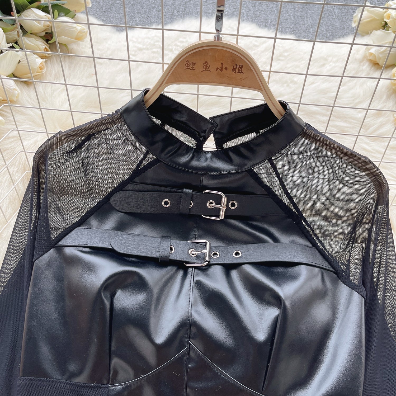 Ağı Mesh Patchwork PU Midriff Açık Üst