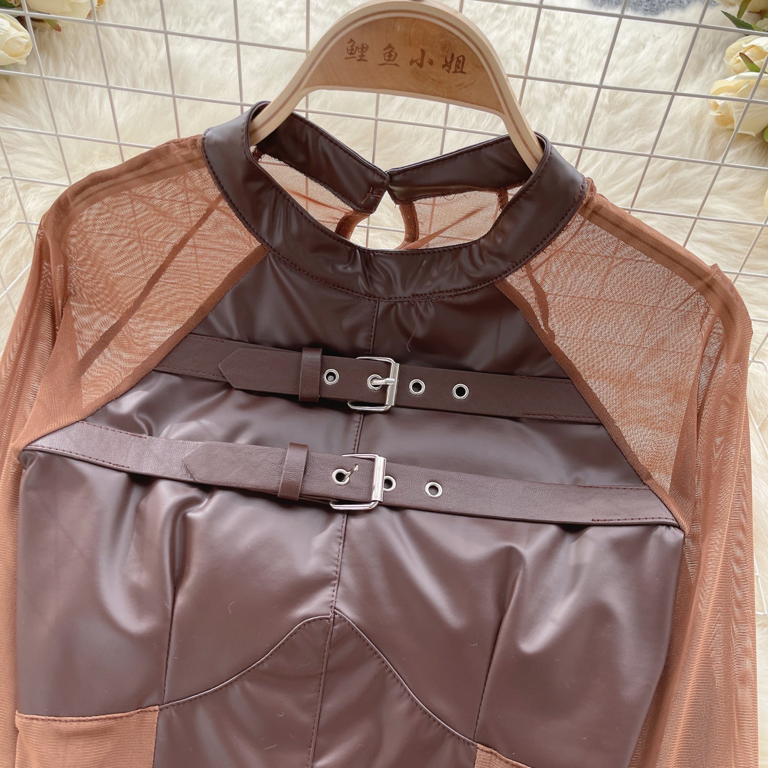 Ağı Mesh Patchwork PU Midriff Açık Üst