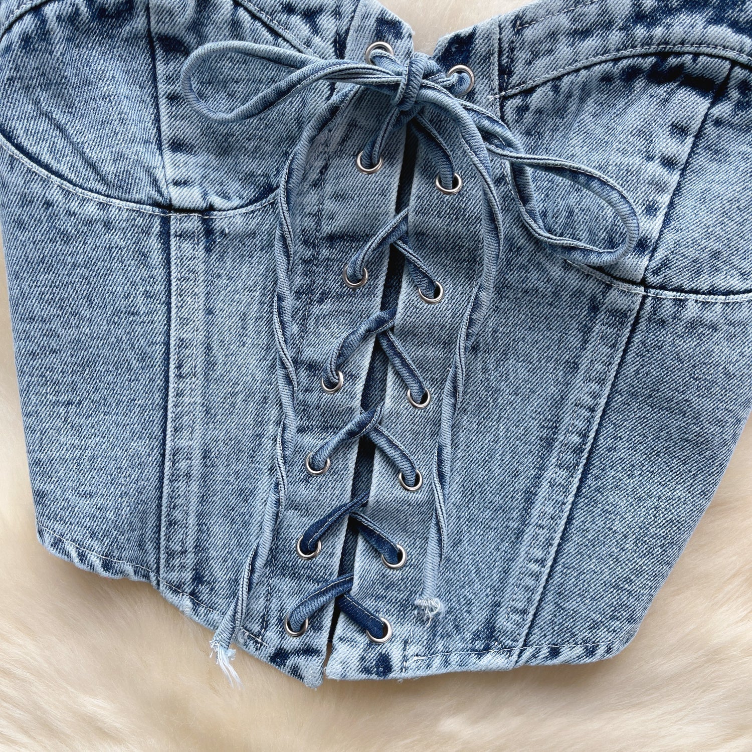 Hottie Dantel Detaylı Kısa Denim Üst