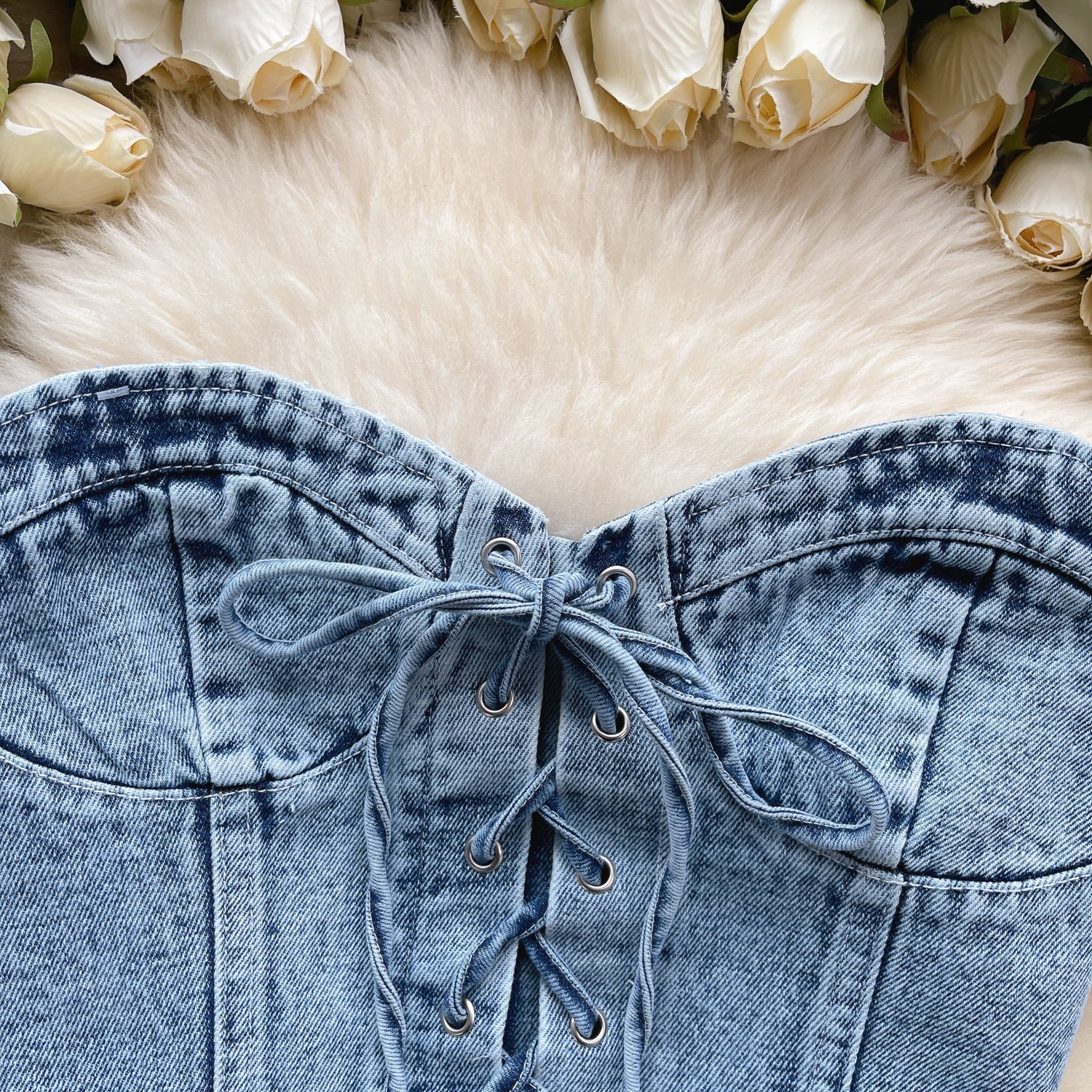 Hottie Dantel Detaylı Kısa Denim Üst