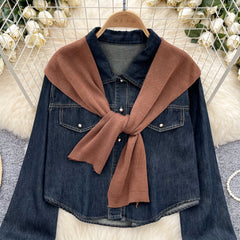 Örgü Şal ile Denim Gömlek