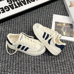 Kadınlar için Sonbahar Kore Tarzı Beyaz Niche Yumuşak Sneakerlar