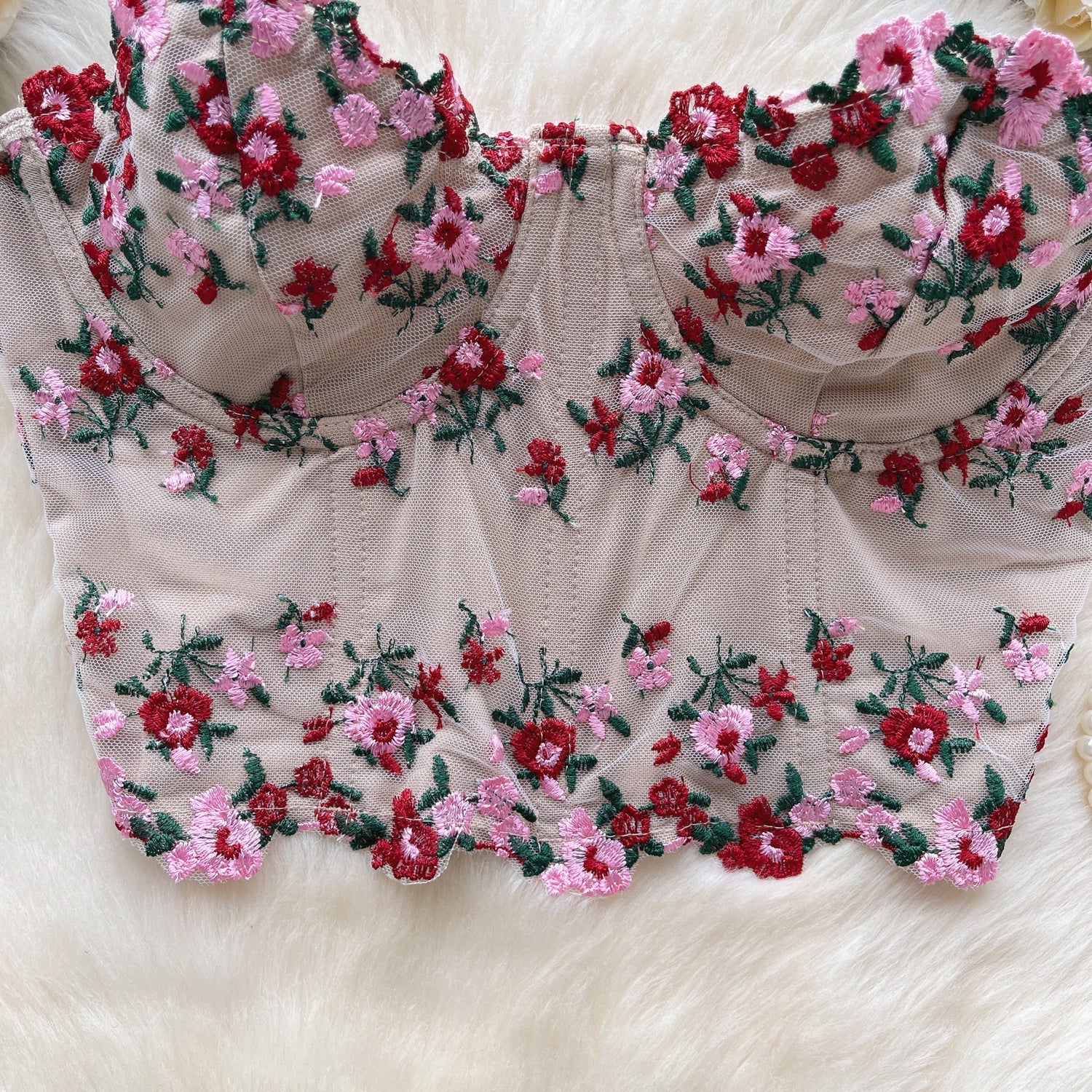 Off-shoulder Çiçek İşlemeli Dantel Bluz