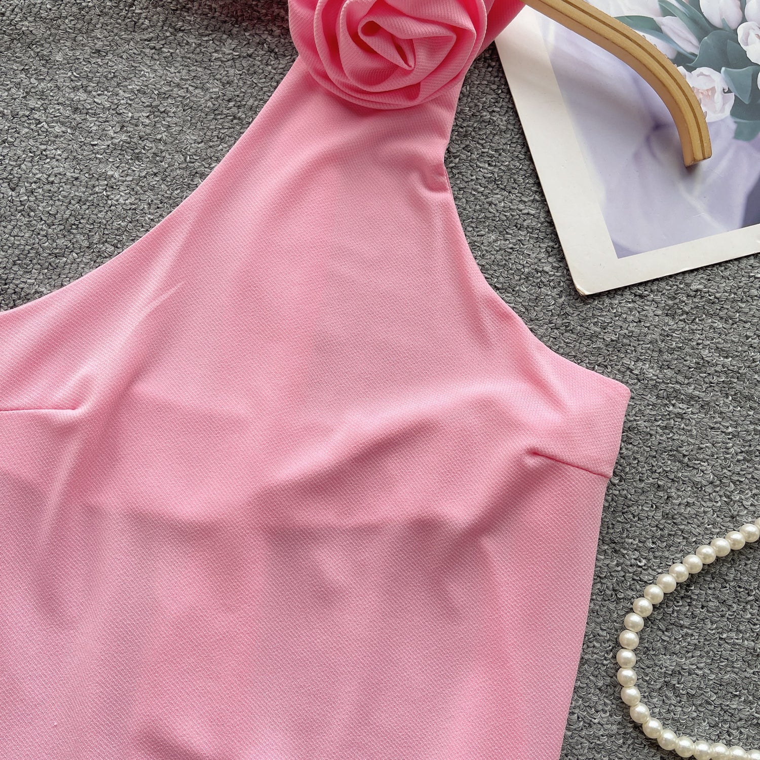Niş Asimetrik Midriff Açık Halter Üst