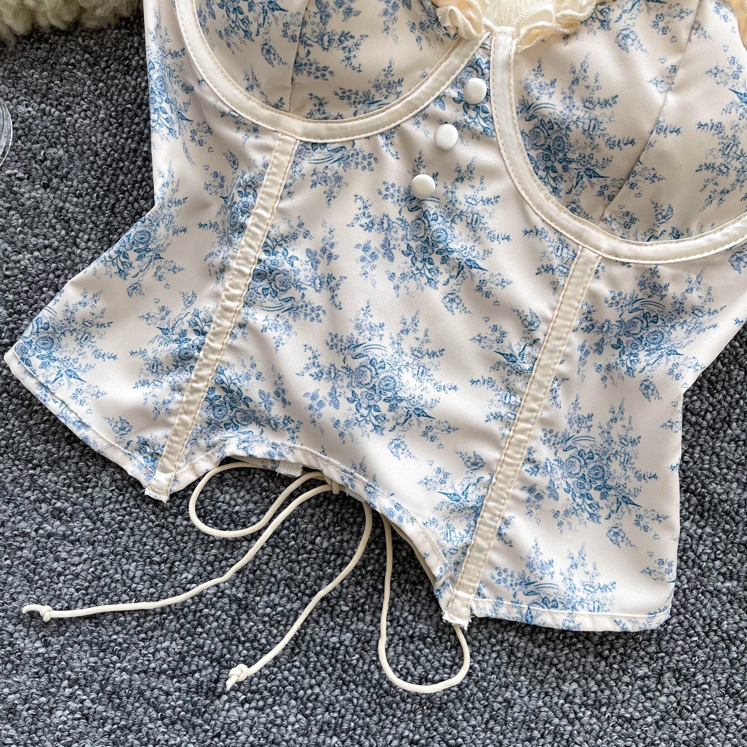 Vintage Çiçekli Bağcıklı Halter Üst