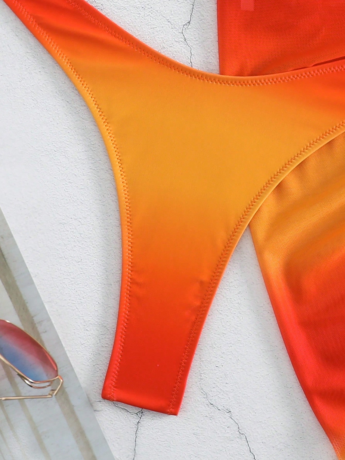 Üç Parça Soluk Renkli Mayo Ayrık Bikini