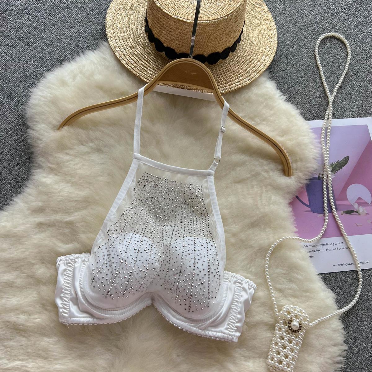 Taşlarla Süslenmiş Kısa Halter Üst